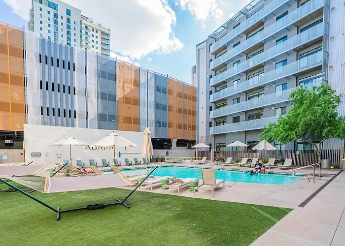 Phx Retreat Pool Gym Balcony Parking