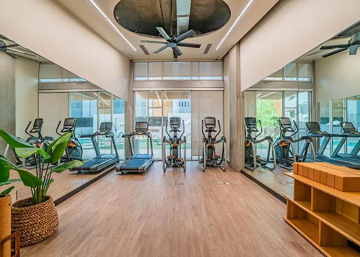 Phx Retreat Pool Gym Balcony Parking