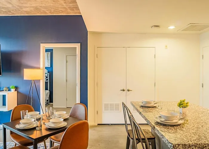 Phx Retreat Pool Gym Balcony Parking Apartment *