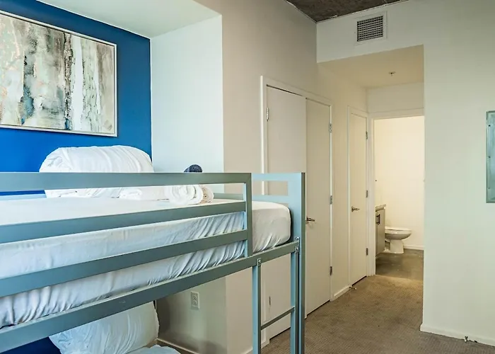 Phx Retreat Pool Gym Balcony Parking Apartment