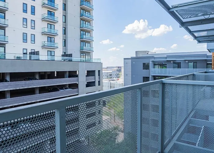 Phx Retreat Pool Gym Balcony Parking Phoenix