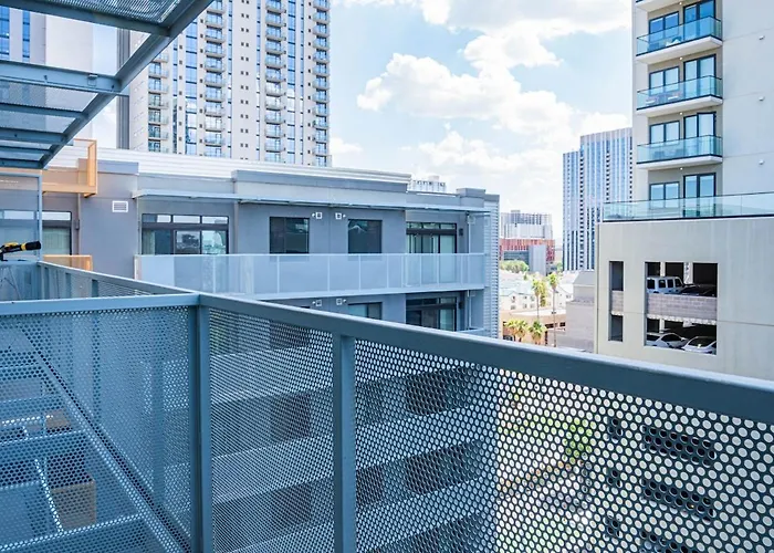 Phx Retreat Pool Gym Balcony Parking Apartment *