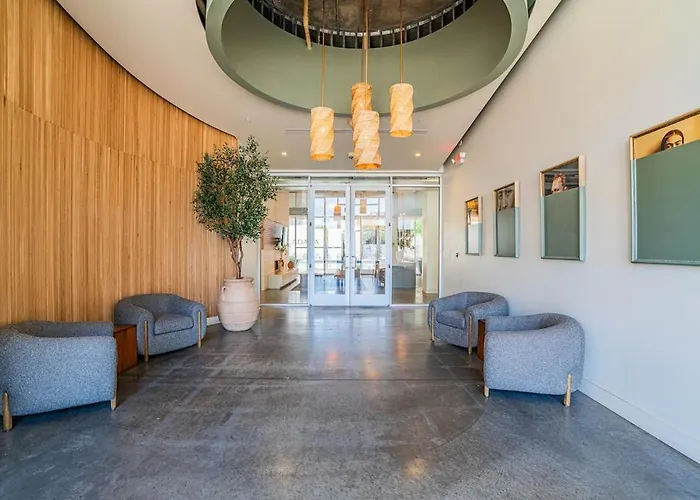 Phx Retreat Pool Gym Balcony Parking Apartment *
